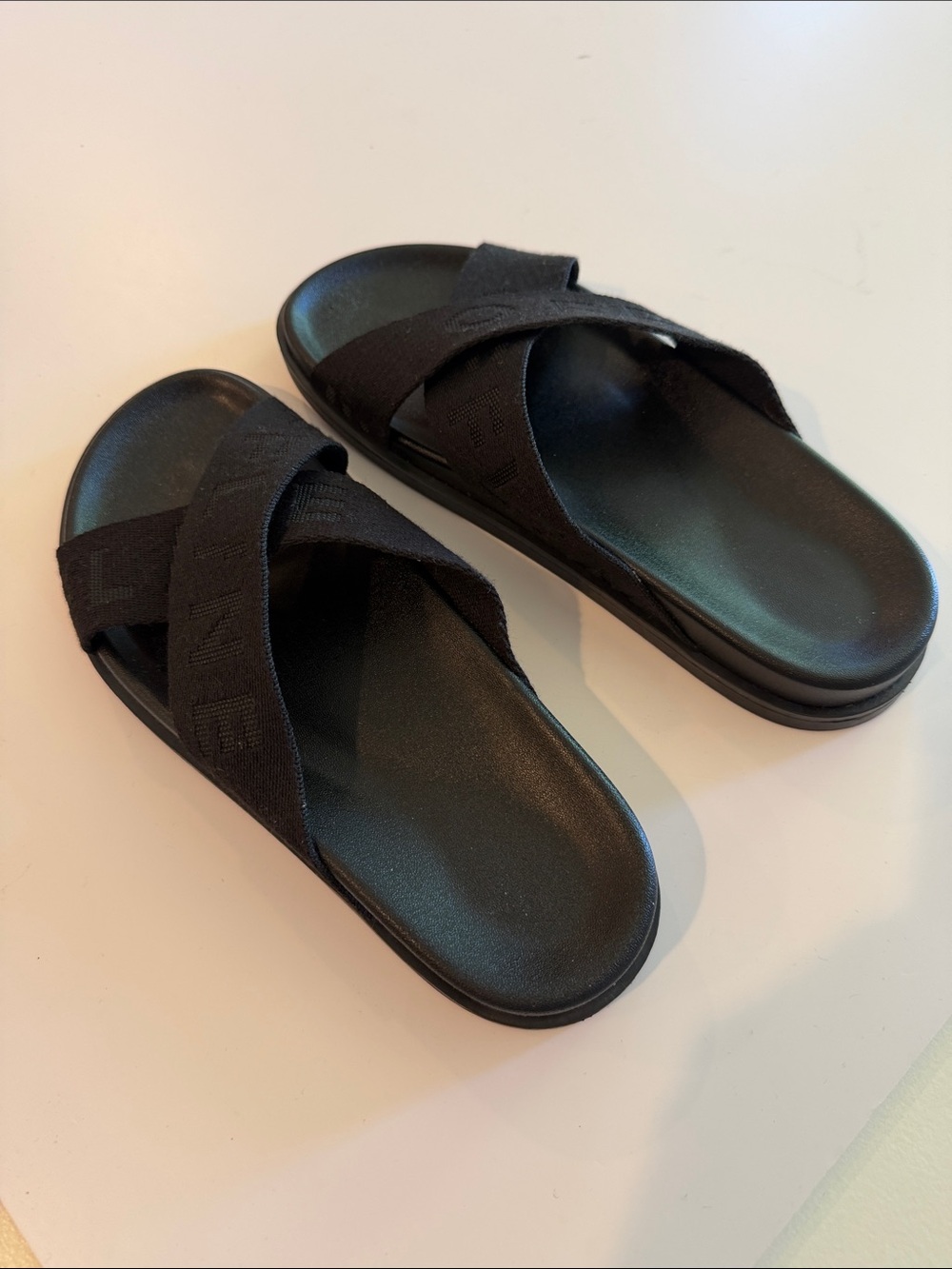 Offline Black Cross-Strap Slide Sandals Sz 6.  NWOB. Box28